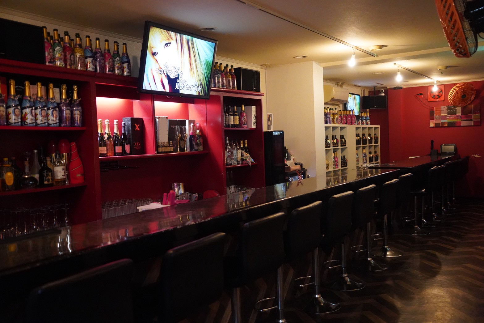 Lily カウンター席